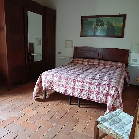 Basciano Agritour Διαμέρισμα *